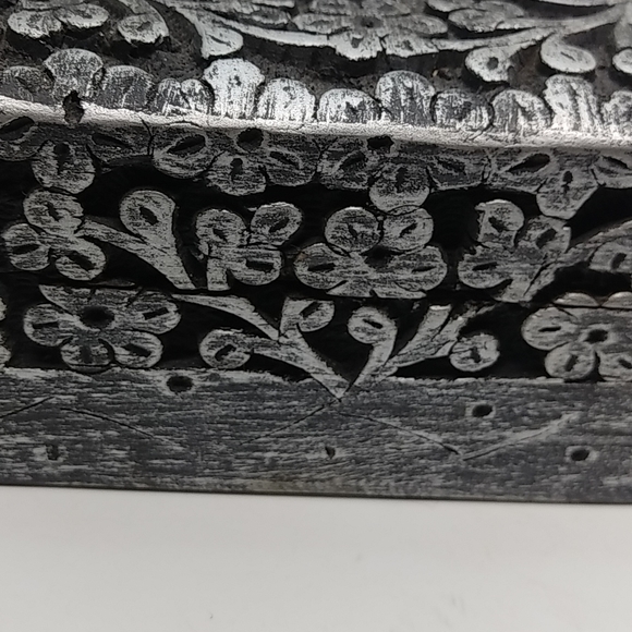 Wodden Box With Tree - Picture 3 of 7